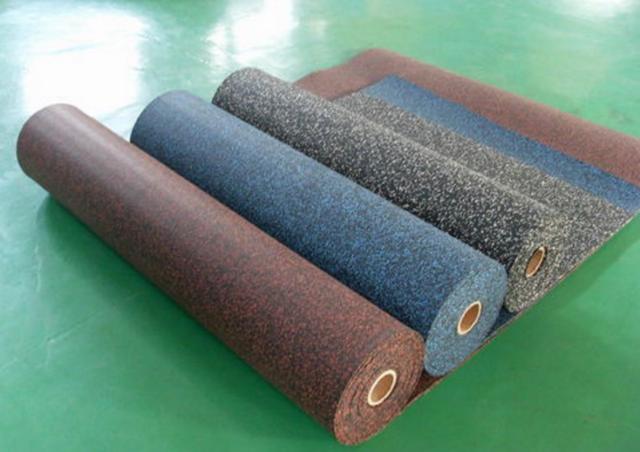 其中均质橡胶地板是指以天然橡胶或合成橡胶为主体材料,具有单层或